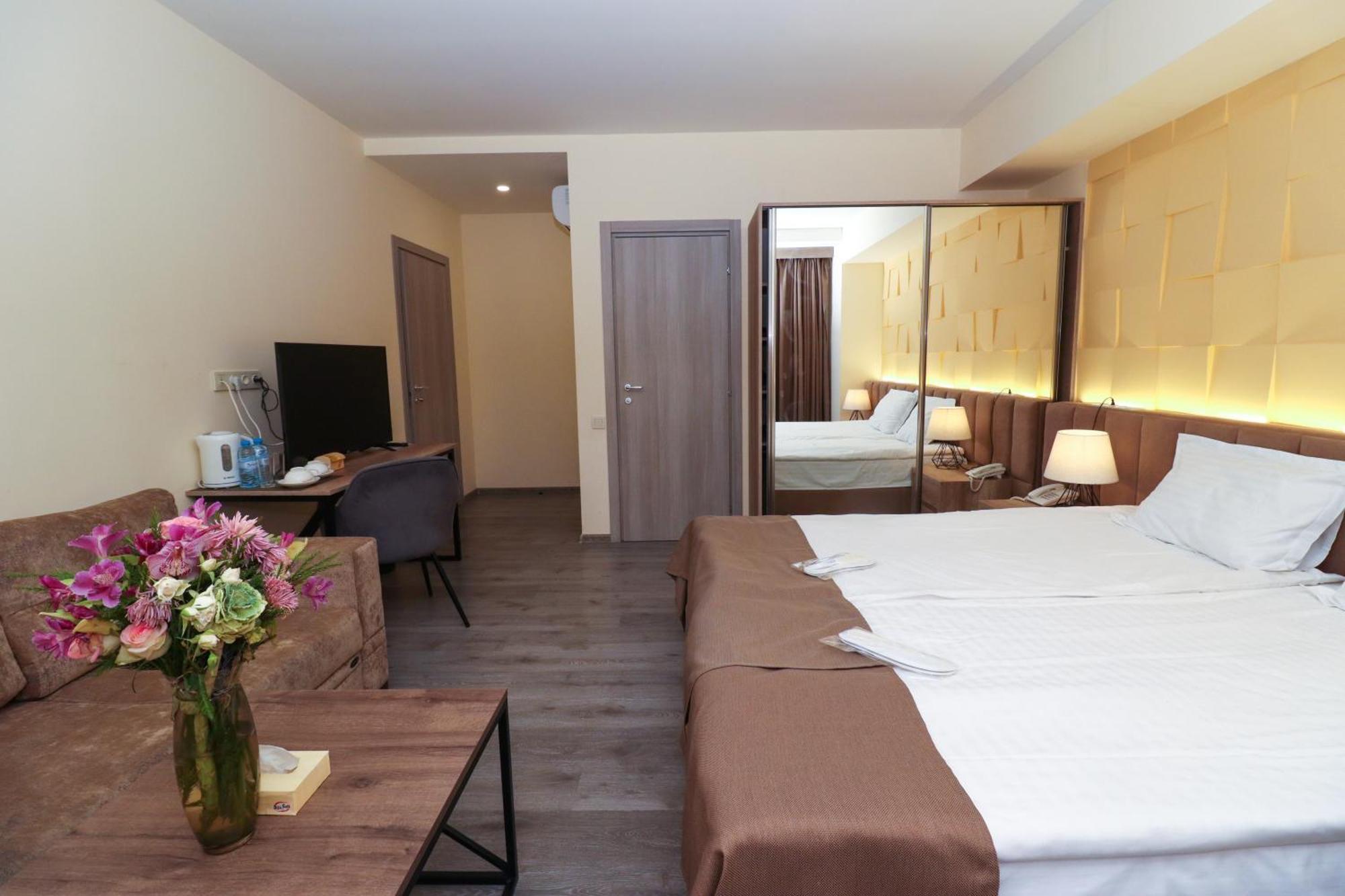 Mandarin Hotel Jerevan Exteriér fotografie
